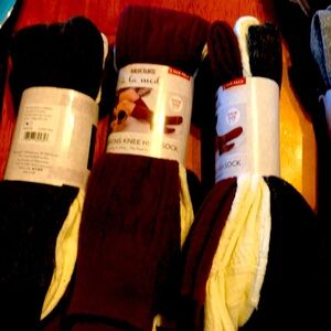 Muk Luks a la mode Boot Shoes 3 Pair
Wine, white, black